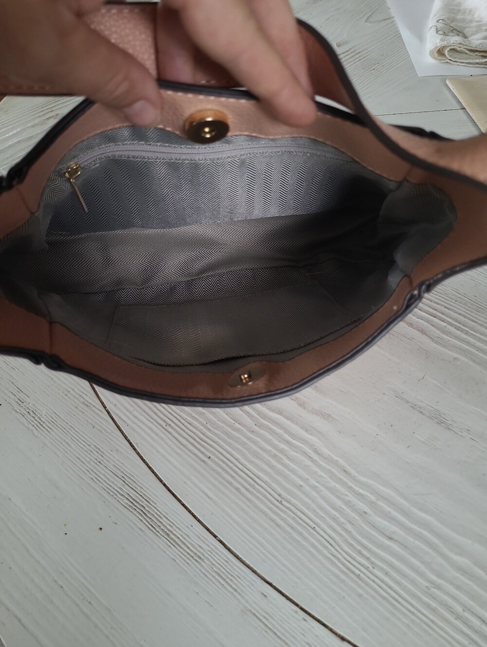Kate Spade Small Blush Pink Hobo - EUC - Picture 11 of 16